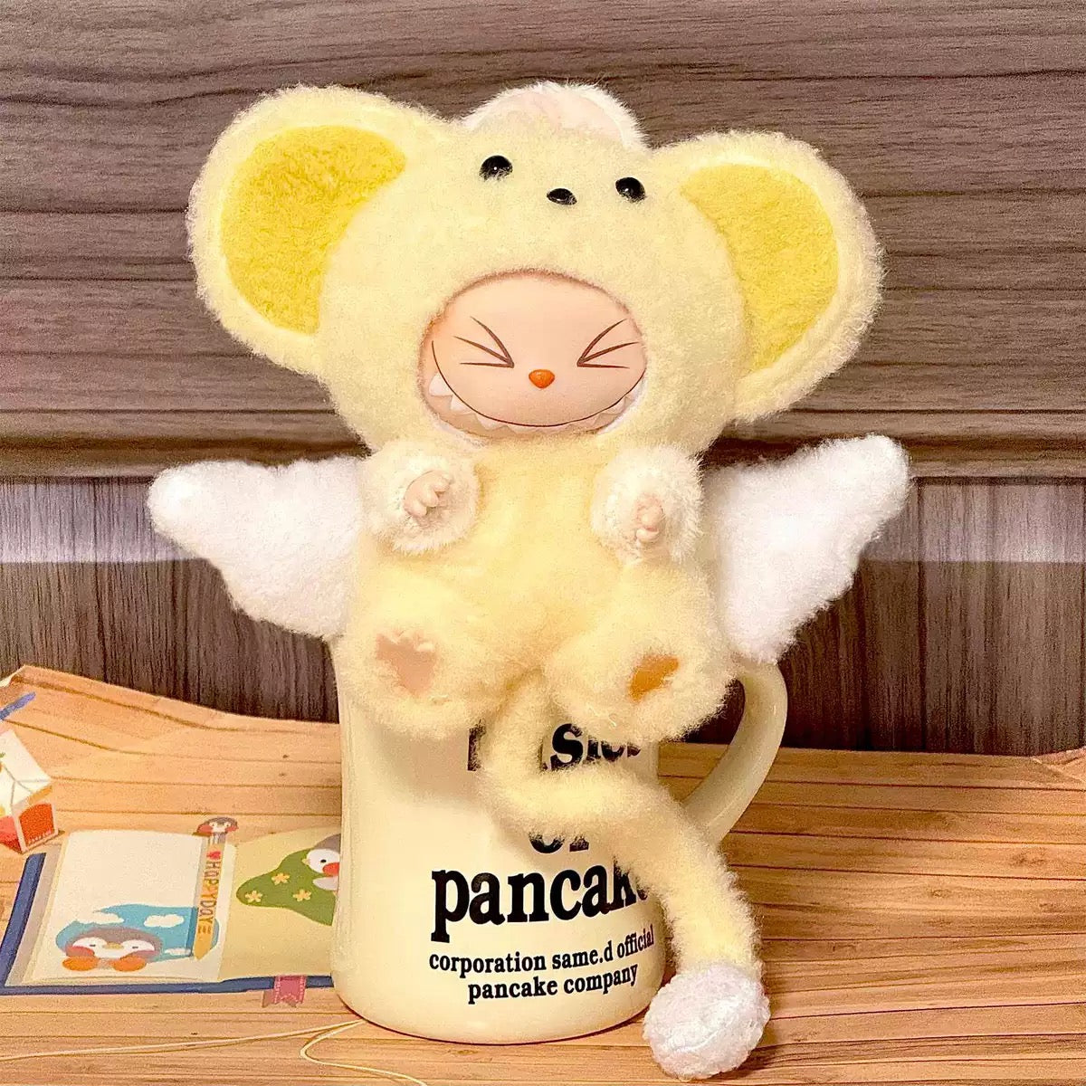 Labubu clothing set featuring cute and bright mouse look