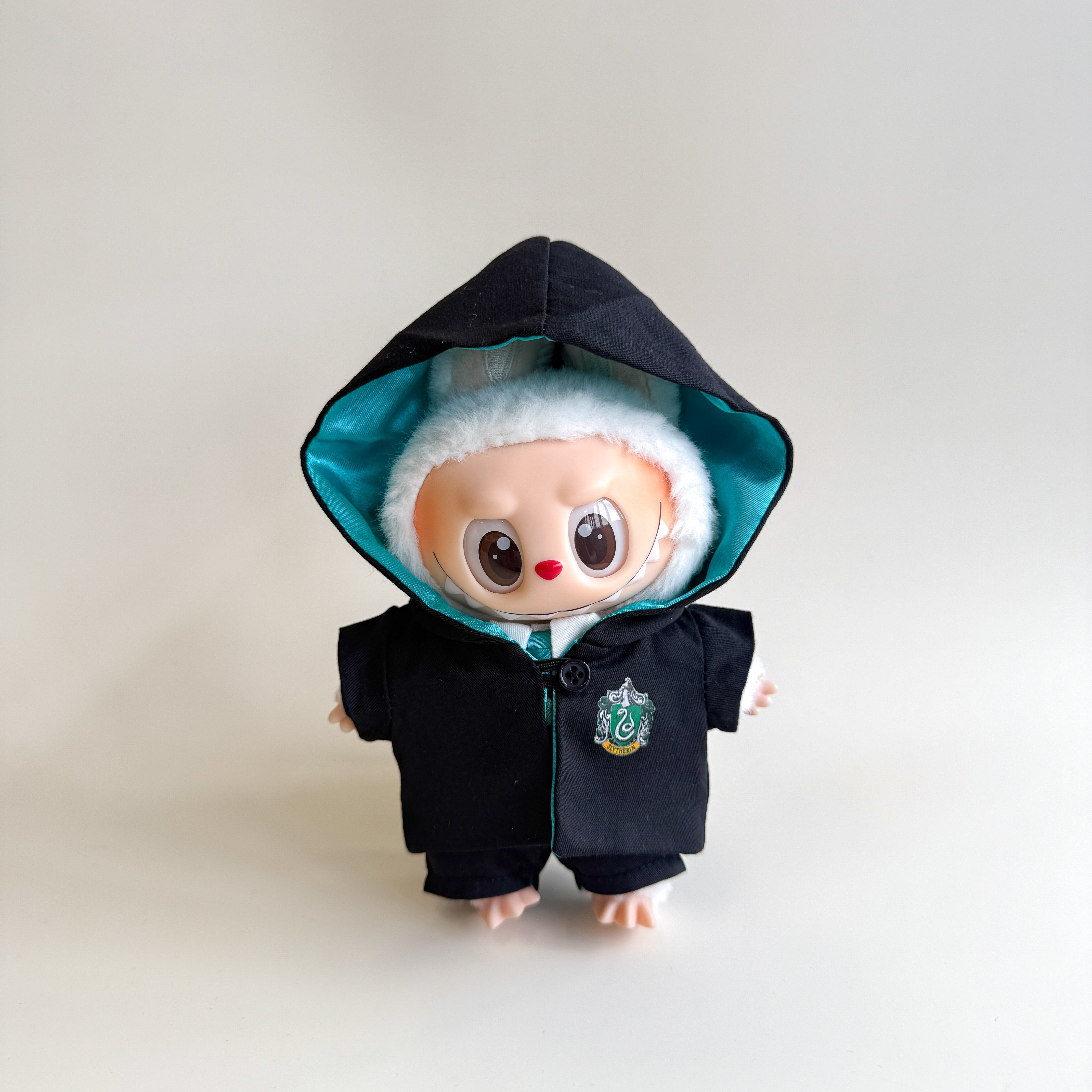 Labubu 17cm figure in full green wizard set