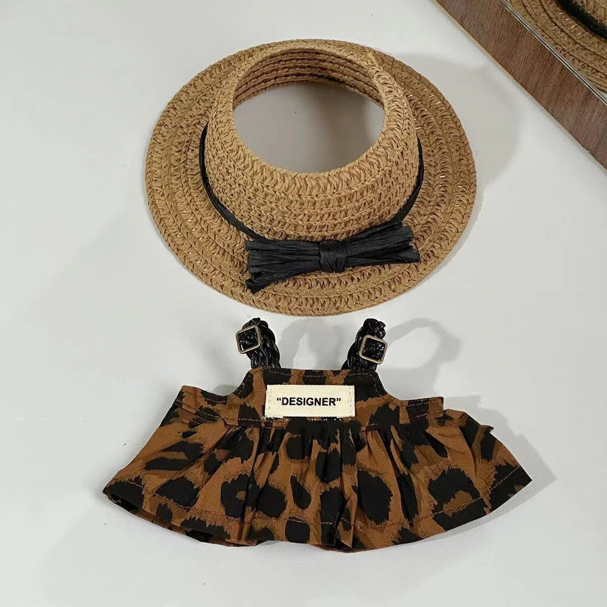 Summer style Labubu doll clothes with straw hat